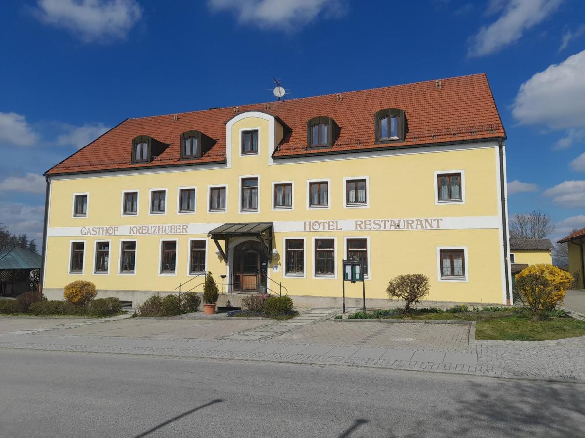 Hotel-Restaurant Kreuzhuber Neuburg am Inn Esterno foto